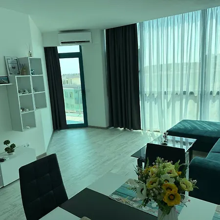 Spacious And Cozy In Complex Del Sol Apartament