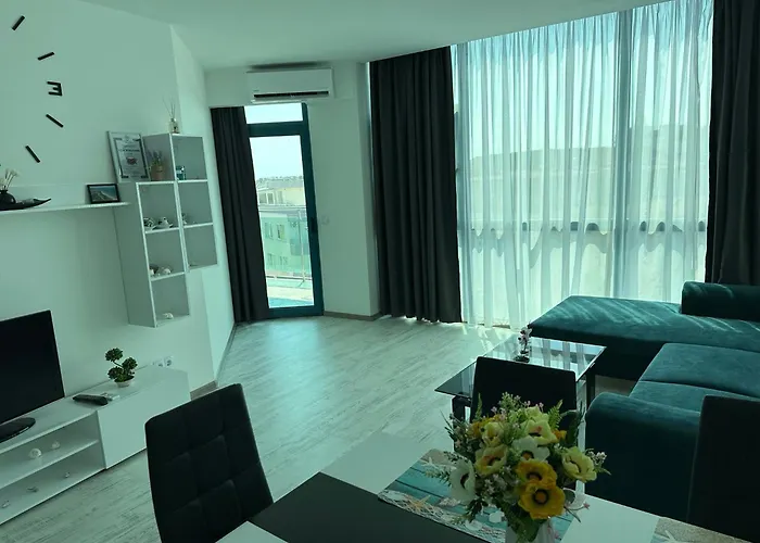 Spacious And Cozy In Complex Del Sol Apartament